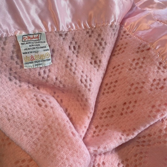 Vintage St Michael Satin Trim Pink Acrylic Blanket Made in UK Full Size 90x89 - Picture 5 of 16